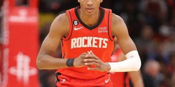 五星体育-火箭探花打中锋更凶狠！攻防一体对投篮超有信心