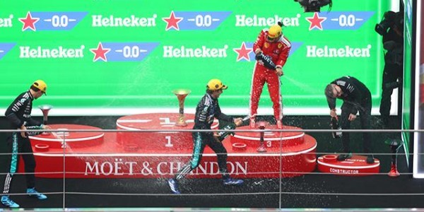 五星体育-F1中国大奖赛19岁安东内利夺冠，新王者背后的规则变革