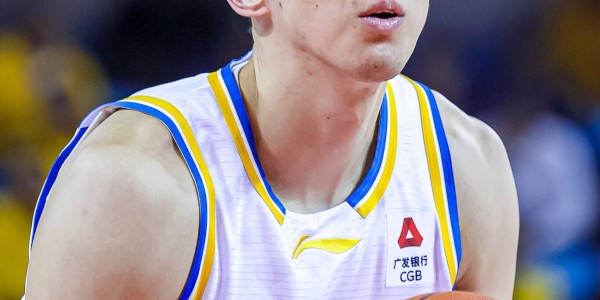 五星体育直播源-周琦出战26分钟 3中1&amp;amp;罚球10中6拿到8分7板4助1断2帽 正负值+23